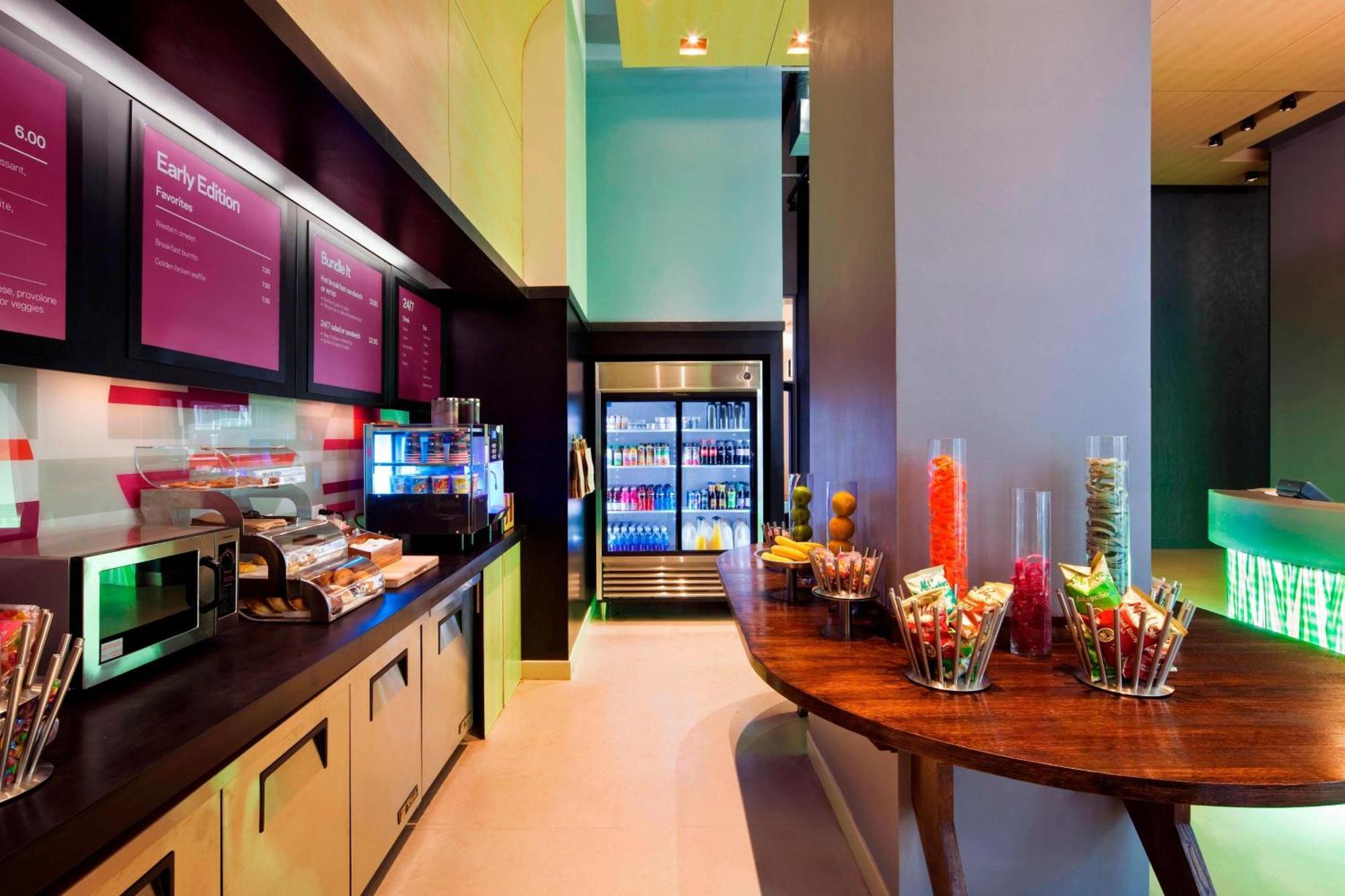 Aloft Manhattan Downtown - Financial District New York Exterior photo