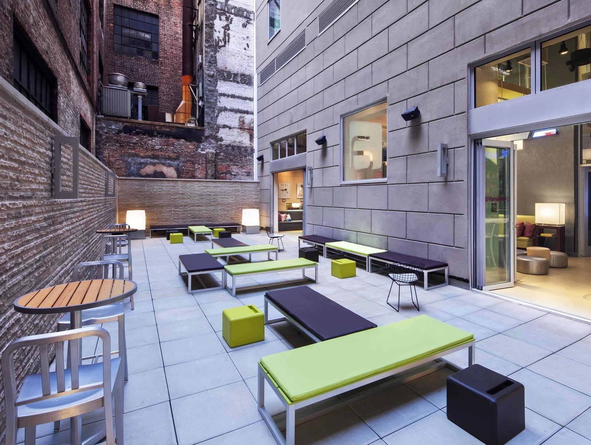 Aloft Manhattan Downtown - Financial District New York Exterior photo